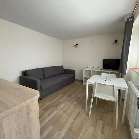 Apartment Les D'hotes De La Vertu N3