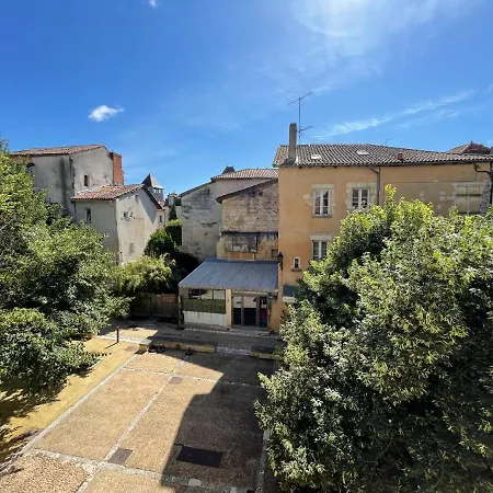 Apartment Les D'hotes De La Vertu N3